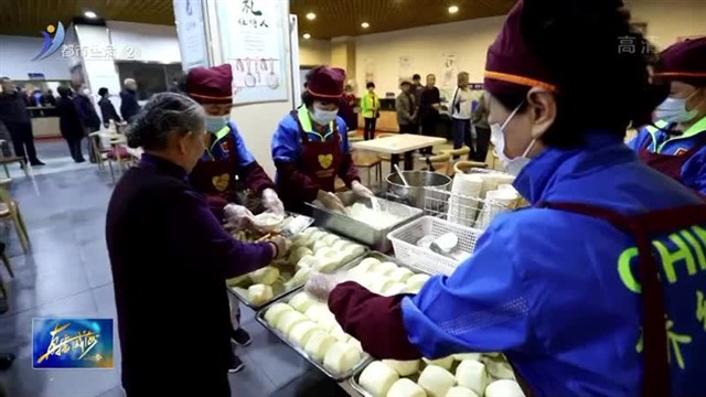 完善养老服务 托起幸福“夕阳红”