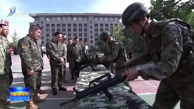 市领导与部队官兵同过“军事日”【威海广电讯】