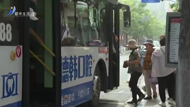 打通道路“堵点”畅通群众出行【威海广电讯】